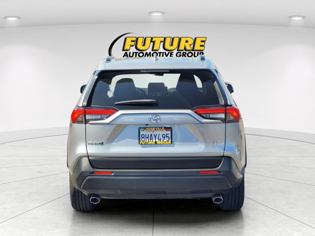 Used 2019 Toyota RAV4 XLE Premium w/ All Weather Liner Package FWD image 8