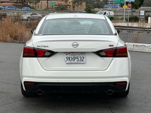 Used 2024 Nissan Altima 2.5 SR FWD image 7