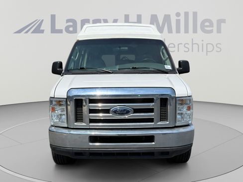 Used 2008 Ford E-250 and Econoline 250 Extended RWD image 8