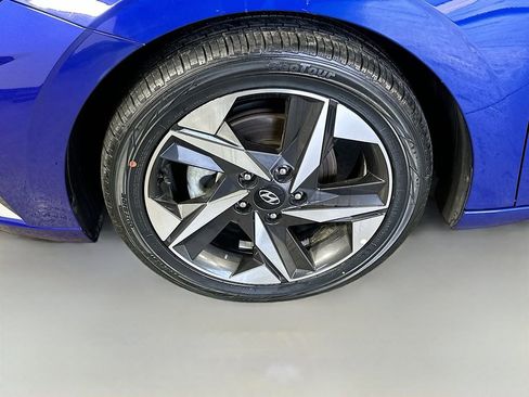 Used 2021 Hyundai Elantra Limited FWD image 14