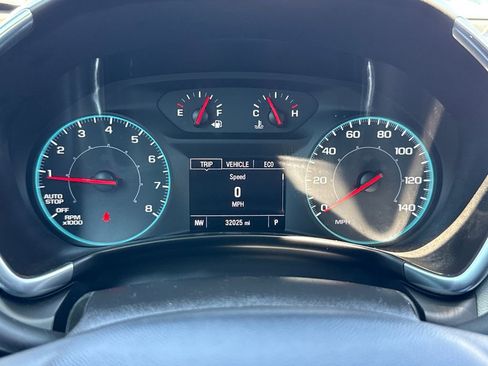 Used 2022 Chevrolet Equinox LS w/ LPO, Cargo Package FWD image 32