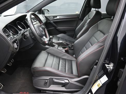 Used 2021 Volkswagen GTI SE image 21