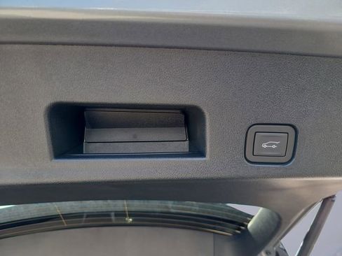 New 2026 Chevrolet Traverse Z71 w/ Enhanced Driving Package image 10