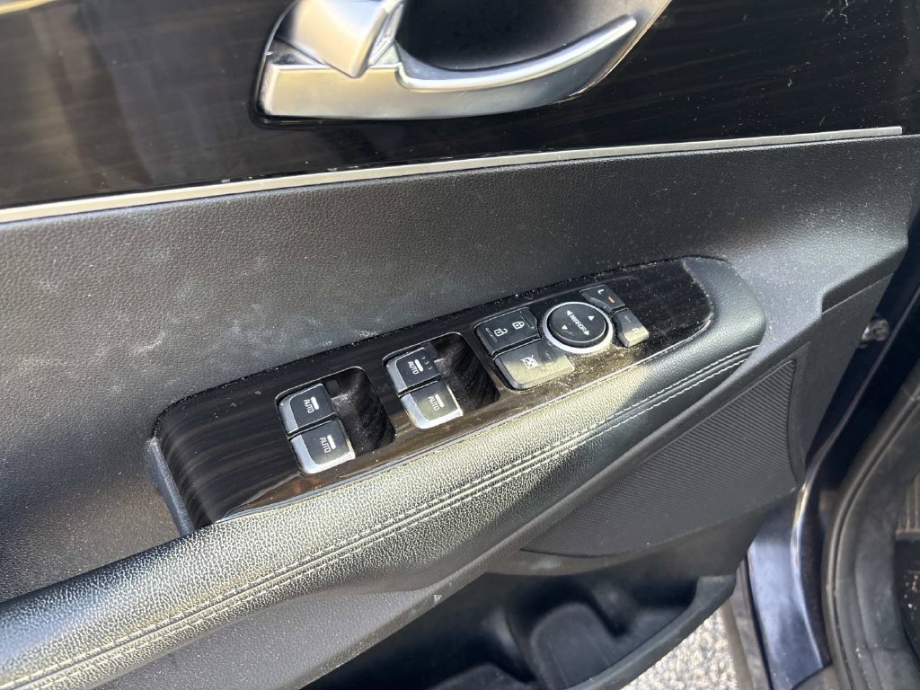 Used 2019 Kia Sorento FWD image 13