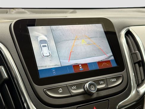 Used 2018 Chevrolet Equinox Premier image 14