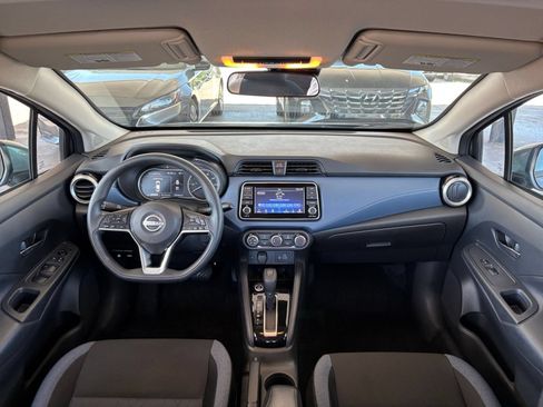 Used 2025 Nissan Versa SV FWD image 31