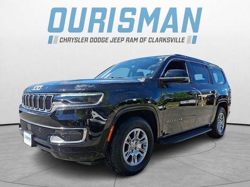 Used 2024 Jeep Wagoneer 4WD image 3