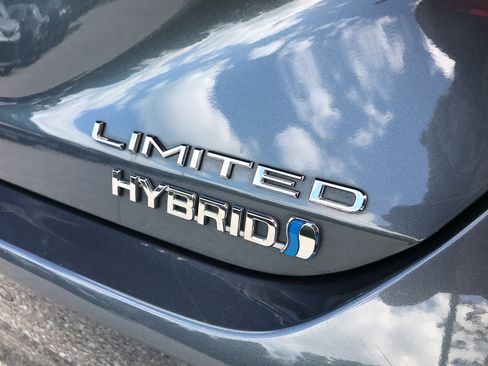 Used 2021 Toyota Avalon Limited w/ Advanced Safety Package FWD image 10