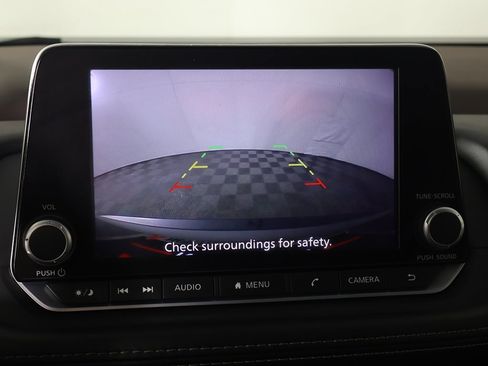 Used 2023 Nissan Rogue SV image 39