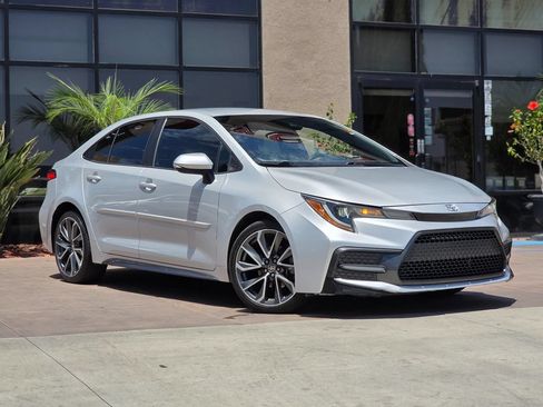 Used 2021 Toyota Corolla SE w/ Carpet Mat Package (TMS) FWD image 3