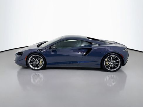 Used 2025 McLaren Artura RWD image 4