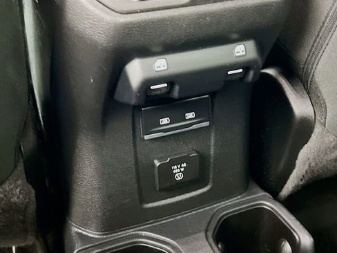 Used 2022 Jeep Gladiator Willys image 34