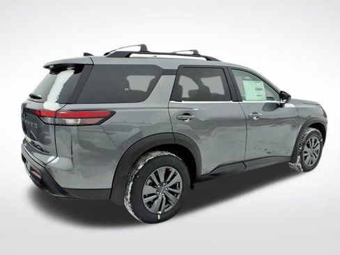 New 2026 Nissan Pathfinder SV image 8