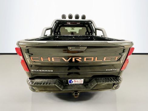 Used 2020 Chevrolet Silverado 1500 Custom w/ Custom Value Package RWD image 6