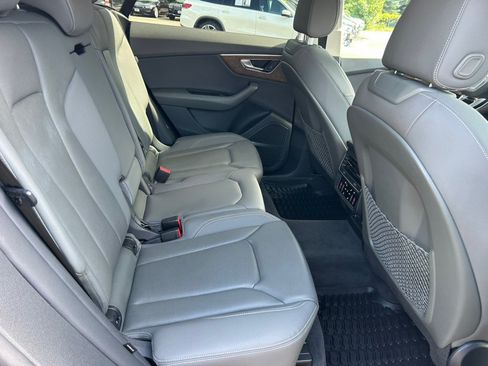 Used 2019 Audi Q8 Premium Plus AWD/4WD image 17