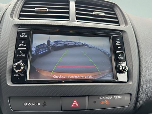 Used 2025 Mitsubishi Outlander Sport ES AWD/4WD image 21