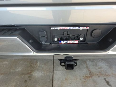 Used 2023 Chevrolet Silverado 1500 LT AWD/4WD image 35