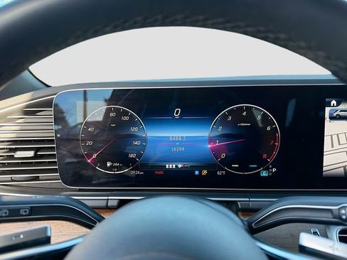 Used 2025 Mercedes-Benz GLE 350 4MATIC image 39