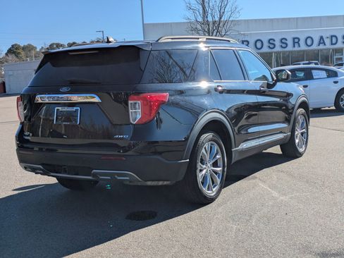 Certified 2023 Ford Explorer XLT w/ Equipment Group 202A image 4