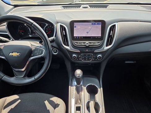 Used 2019 Chevrolet Equinox LT FWD image 17
