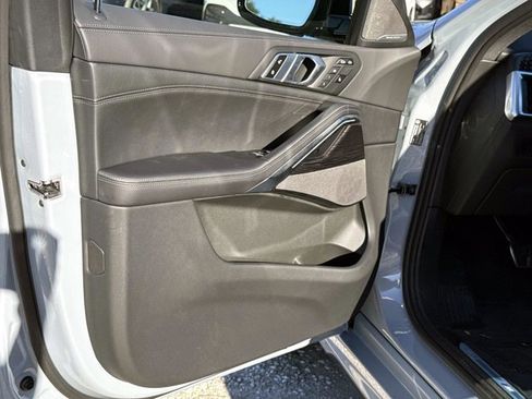 New 2026 BMW X6 xDrive40i w/ Climate Comfort Package image 18