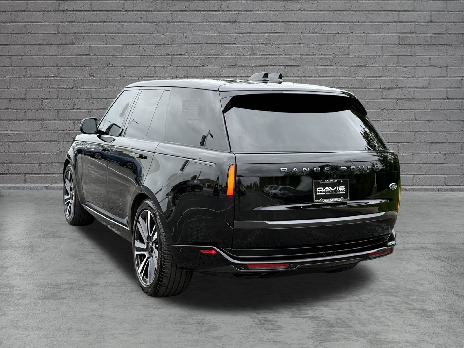 Used 2023 Land Rover Range Rover SE AWD/4WD image 6