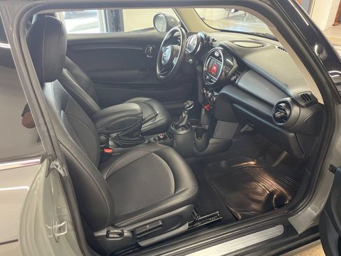 Used 2019 MINI Cooper 2-Door Hardtop FWD image 46