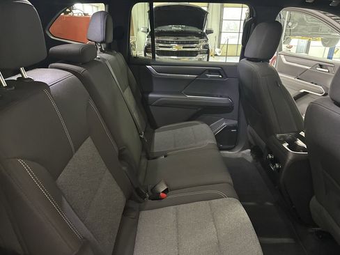 Certified 2025 GMC Acadia Elevation image 34