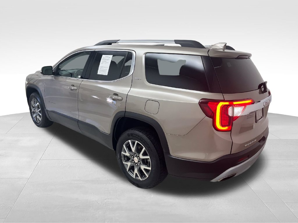 Used 2022 GMC Acadia SLT w/ Preferred Package FWD image 3