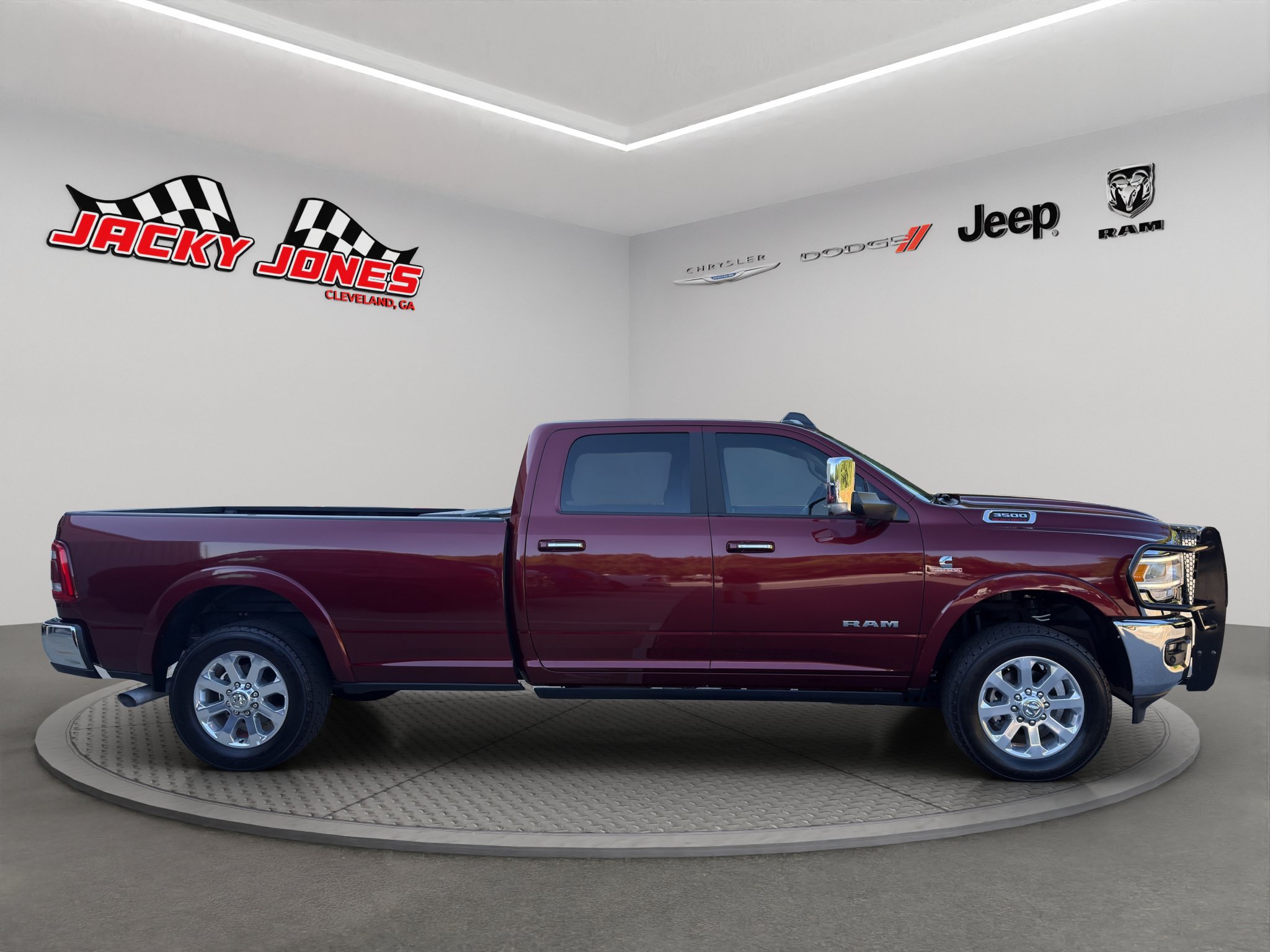 Used 2022 RAM 3500 Laramie AWD/4WD image 11