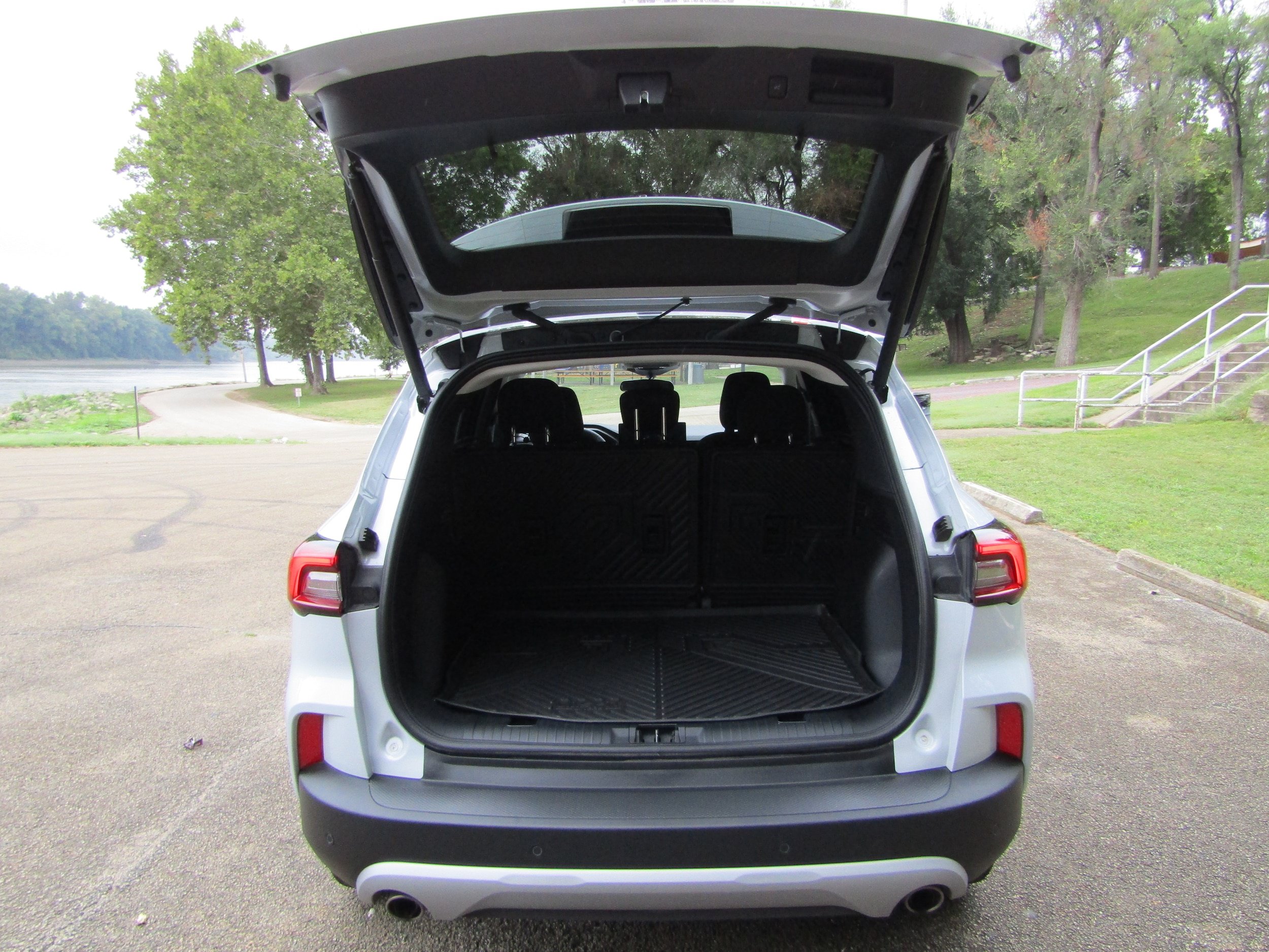 Used 2026 Ford Escape Active w/ Tech Pack #1 AWD/4WD image 17