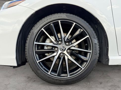 Used 2024 Toyota Camry SE image 8