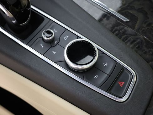 Used 2022 Cadillac Escalade ESV Premium Luxury w/ Performance Package image 24