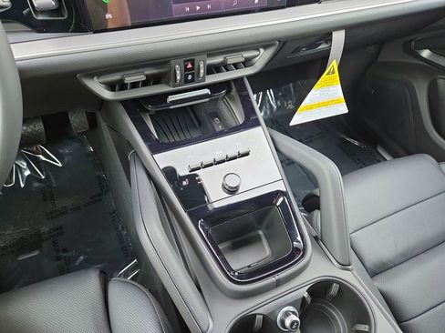 New 2026 Porsche Cayenne image 14