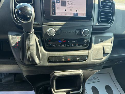 Used 2026 RAM ProMaster 2500 w/ Convenience Group FWD image 13