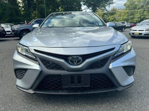 Used 2019 Toyota Camry SE FWD image 8