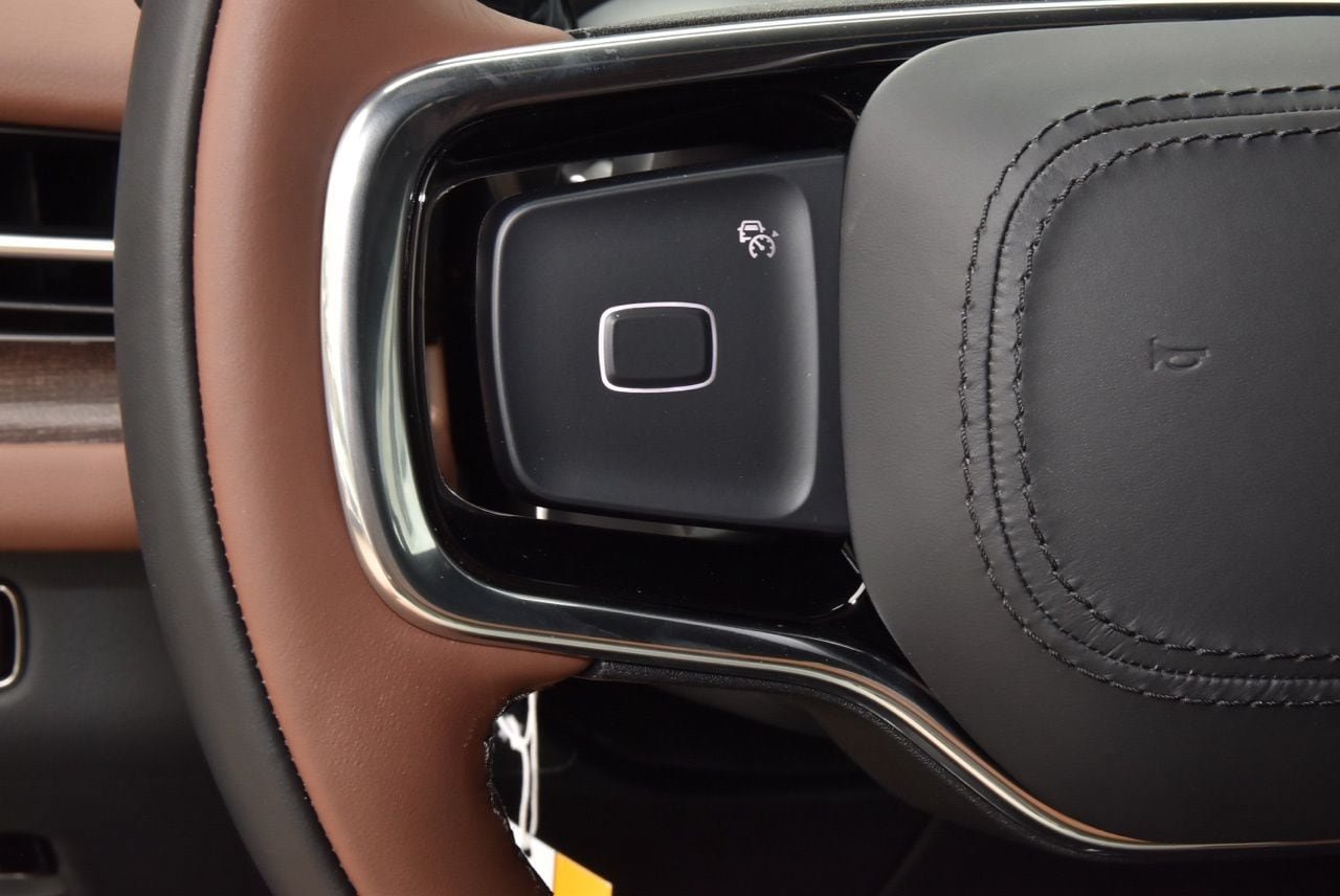 New 2027 Lincoln Navigator Reserve AWD/4WD image 24