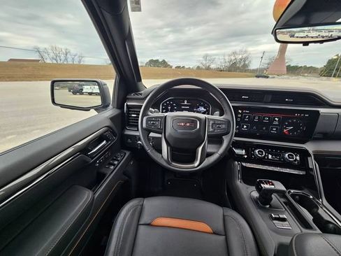 Used 2025 GMC Sierra 1500 AT4 w/ AT4 Premium Package image 13