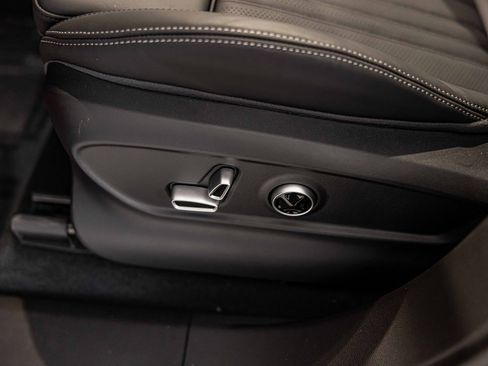 New 2025 Maserati Grecale Modena image 22