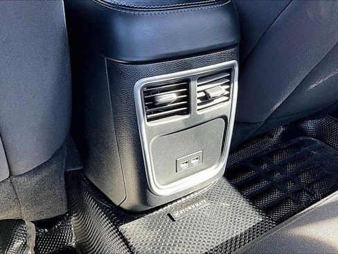 Used 2020 Dodge Charger SXT image 23