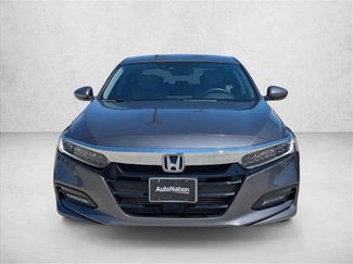 Used 2018 Honda Accord Touring video 2