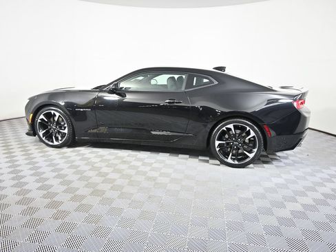Used 2018 Chevrolet Camaro SS RWD image 3