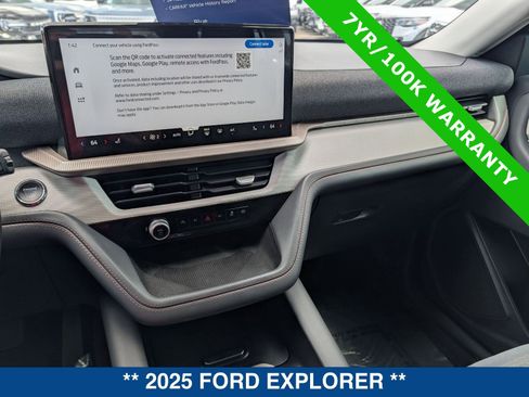 Certified 2025 Ford Explorer Active image 29
