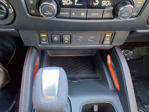 New 2026 Nissan Frontier PRO-4X w/ Pro-4x Convenience Package AWD/4WD image 10