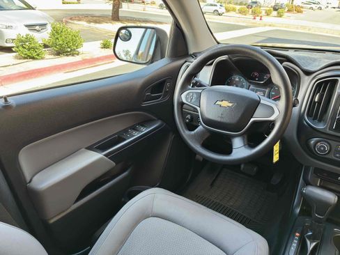 Used 2017 Chevrolet Colorado W/T w/ WT Convenience Package image 18