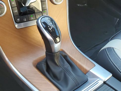 Used 2016 Volvo XC60 T5 Platinum FWD image 33