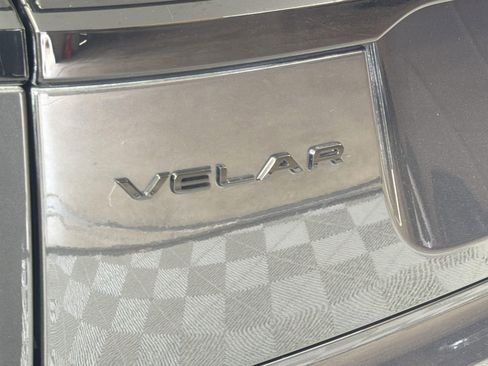 Certified 2025 Land Rover Range Rover Velar Dynamic SE image 30