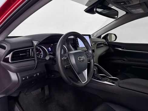 Used 2024 Toyota Camry XLE image 12