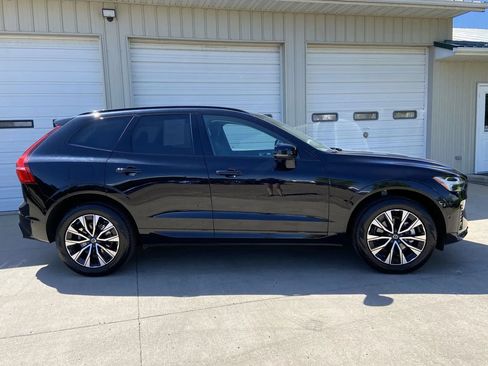 Used 2025 Volvo XC60 B5 Plus AWD/4WD image 6