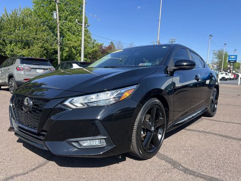 Used 2023 Nissan Sentra SR w/ Midnight Edition Package FWD image 3